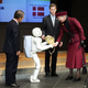 Illustration for article titled Politicians Shaking Hands With Robots, Ranked